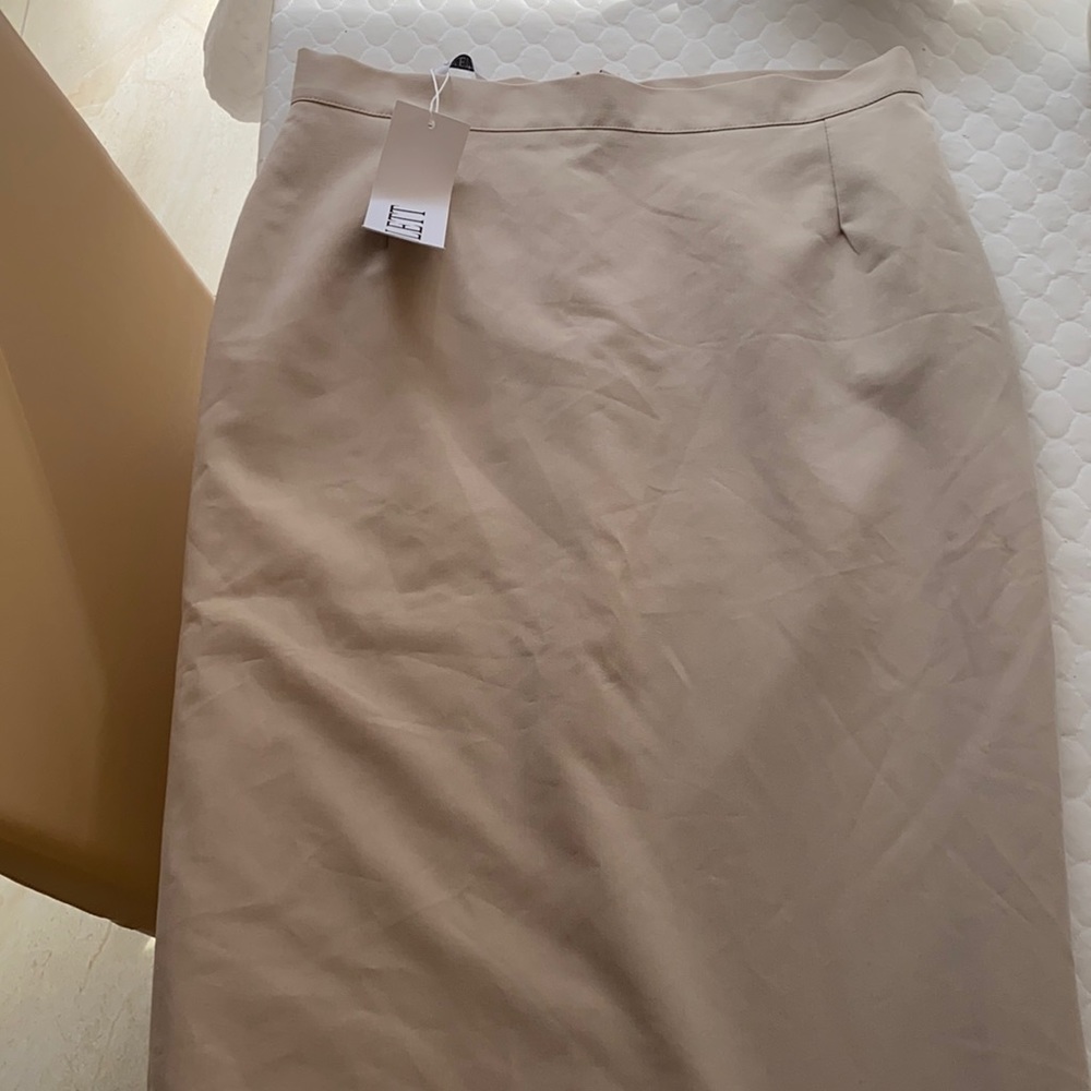 Pencil skirt